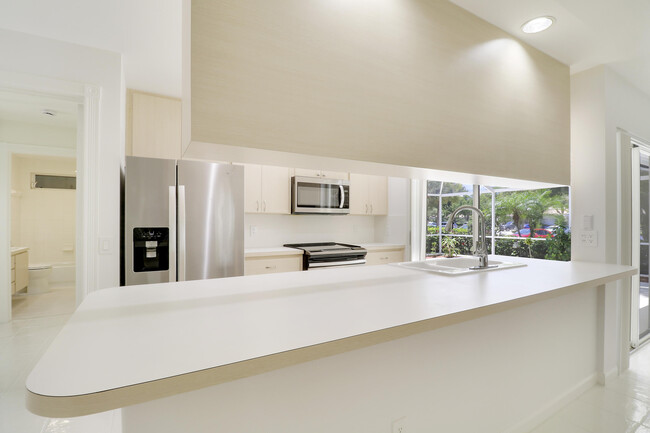 Building Photo - 11301 Myrtle Oak Ct