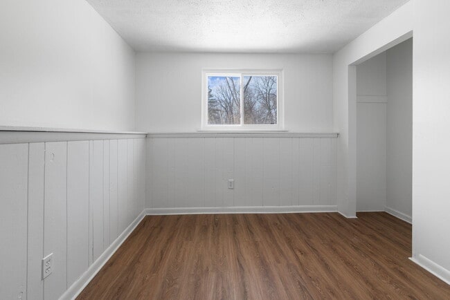 Building Photo - 655 Ferndale Ave