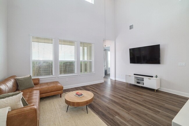 Building Photo - 4906 Seadrift Dr