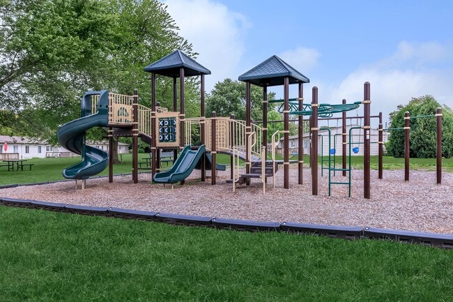 Building Photo - 39023 Edwards Ct