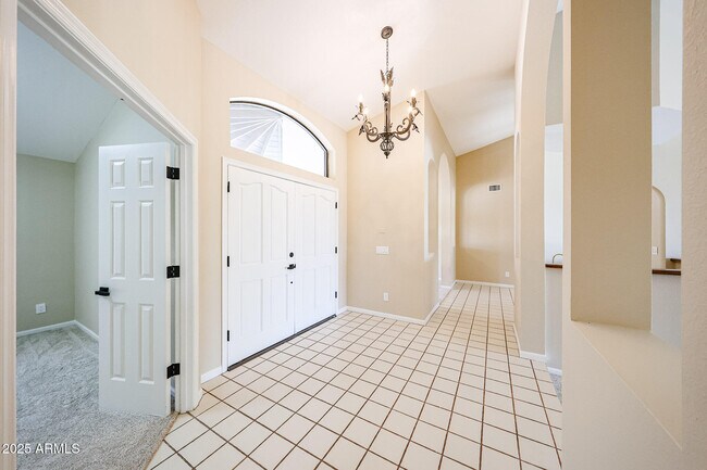 Building Photo - 15704 Cholla Dr