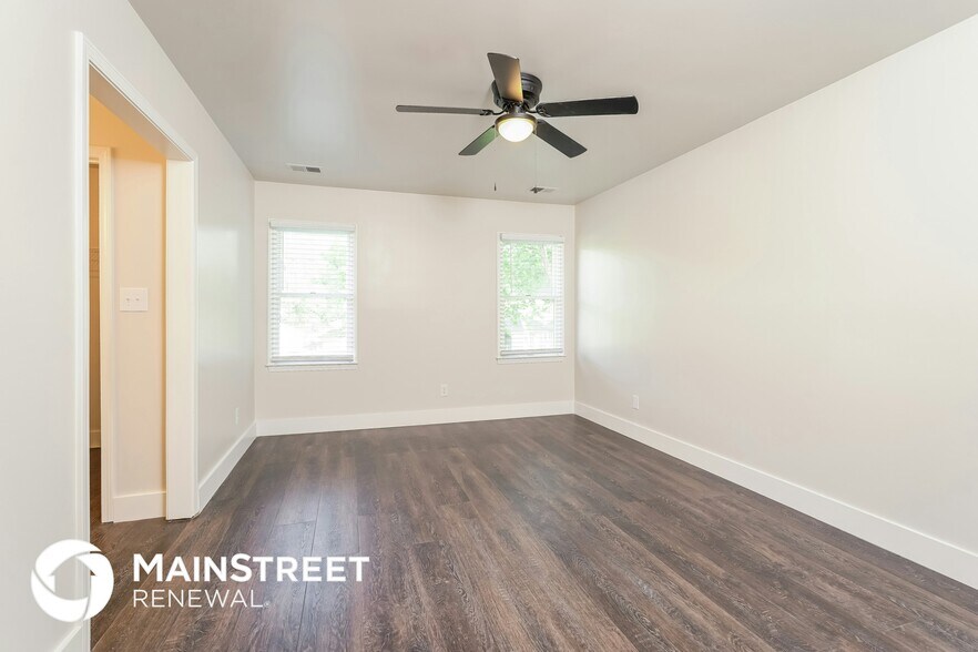 Building Photo - 1805 Greencedar Ln