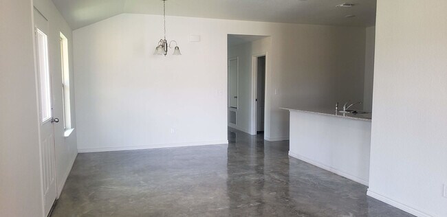 Building Photo - Killeen Duplex