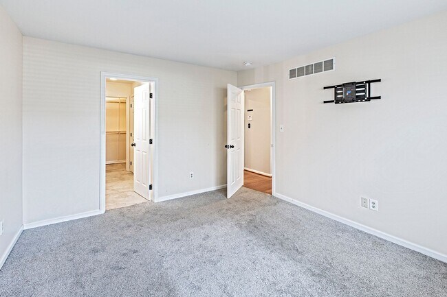 Building Photo - North Wilmington, Gwinhurst, 3 bedrooms, 2...