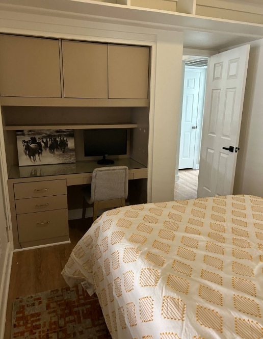 Building Photo - 8845 E Sunnyside Dr