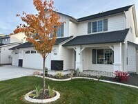 Building Photo - 7051 W Plateau Crk Dr