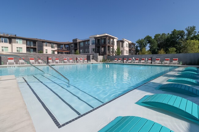 Building Photo - The Wren Apartments