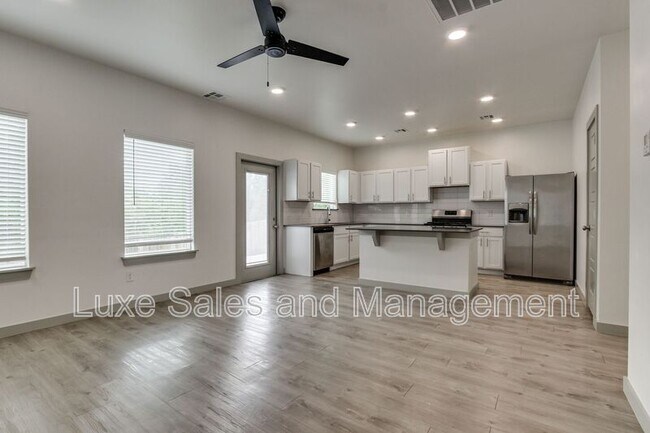Building Photo - 13508 Vinita Dr
