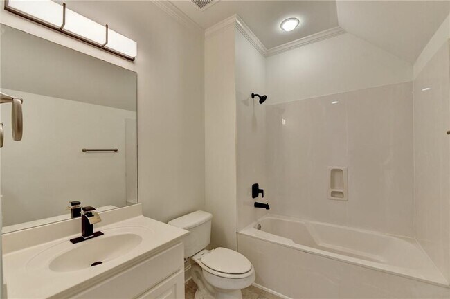 Building Photo - 7970 St Marlo Fairway Dr