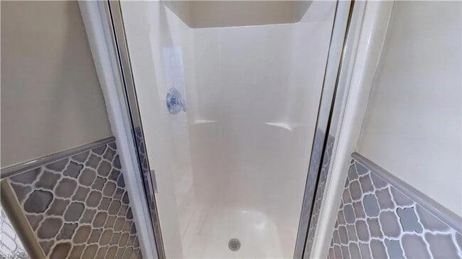 Building Photo - *** READY TO MOVE IN BY FIRST WEEK OF MAY***