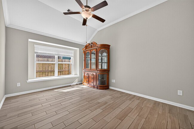 Building Photo - 4550 Shallow Ember Dr