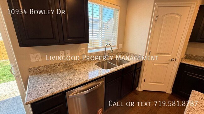 Building Photo - 10934 Rowley Dr