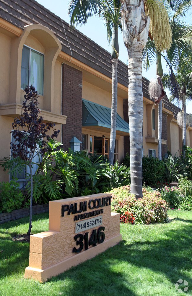 Palm Court - Palm Court Apartments