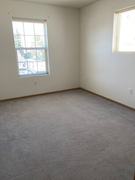 Bedroom - 333 NW Parr Dr