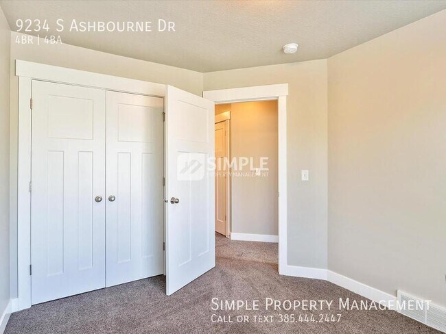 Building Photo - 9234 Ashbourne Dr