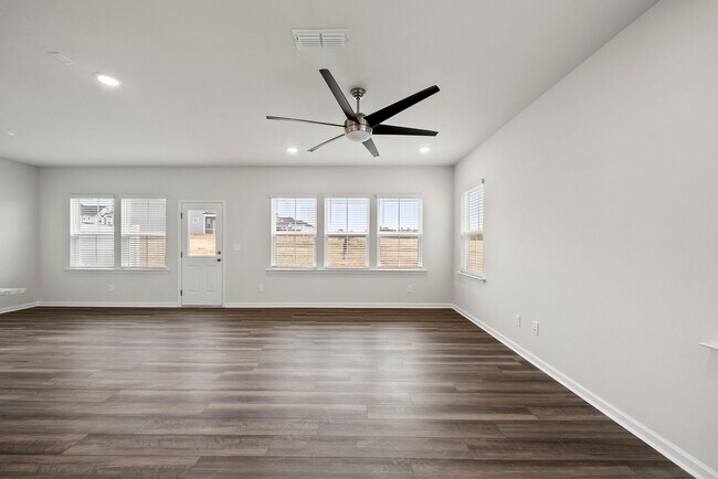 Building Photo - Amazing New Construction Townhome in Durham - Easy commute to RTP, Brier Creek