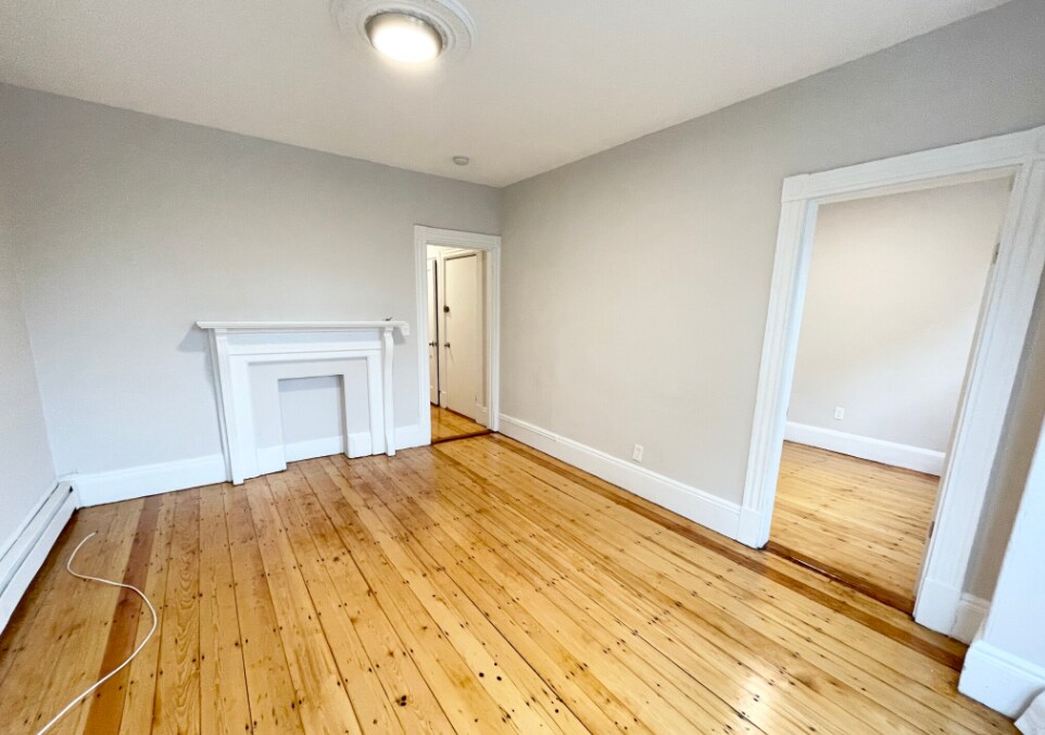Building Photo - 1572 Tremont St