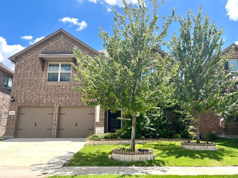 Primary Photo - 2432 Whispering Pines Dr