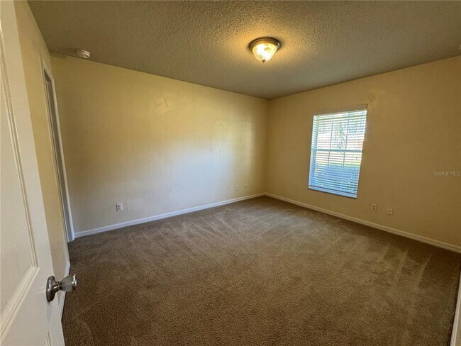 Building Photo - 4015 SW 130th Pl