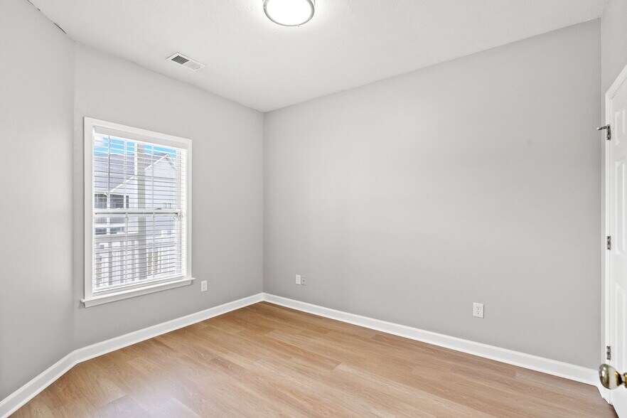 Building Photo - 112 Westhaven Dr