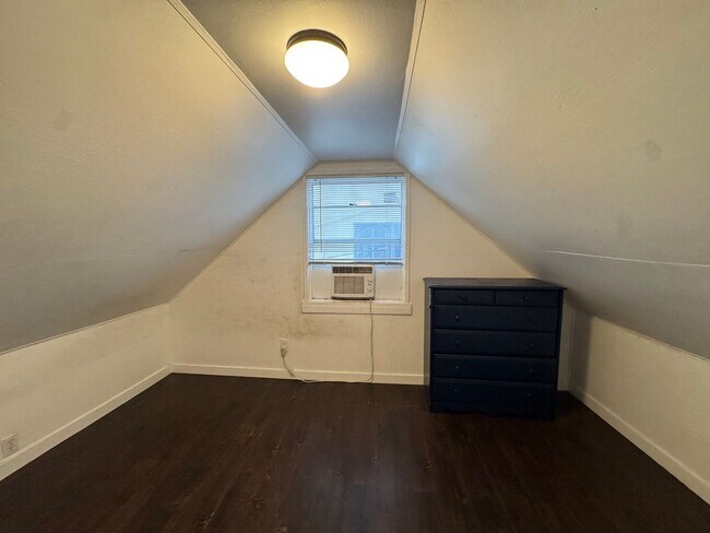 Building Photo - Guadalupe Vega Nolasco