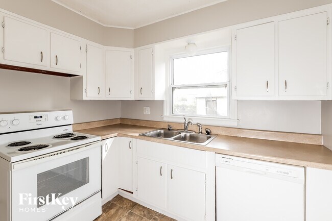 Building Photo - 1403 NE 67th Pl