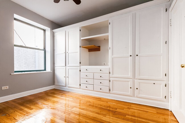 Building Photo - One Bedroom in South Shore