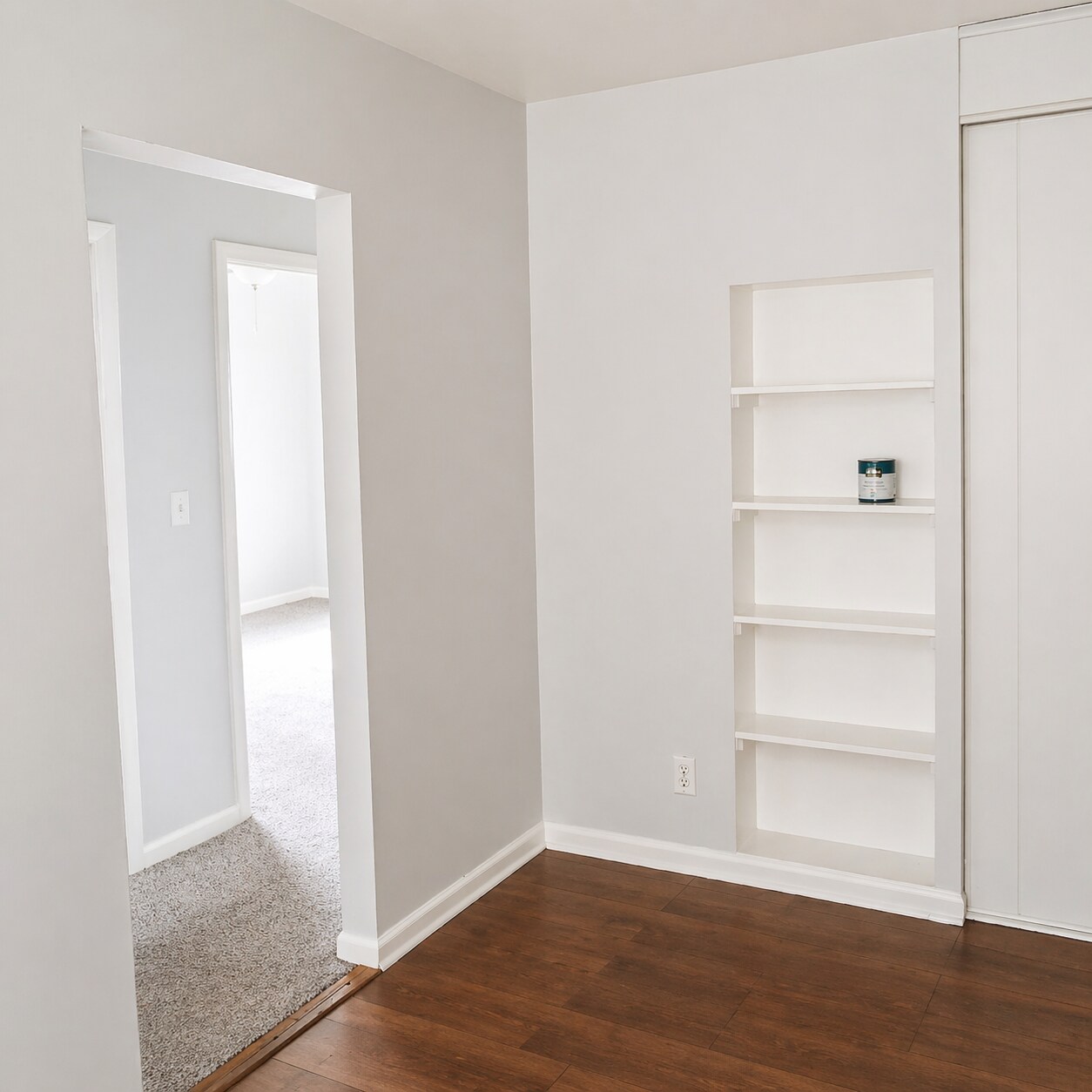 Building Photo - 208 12th Ave N