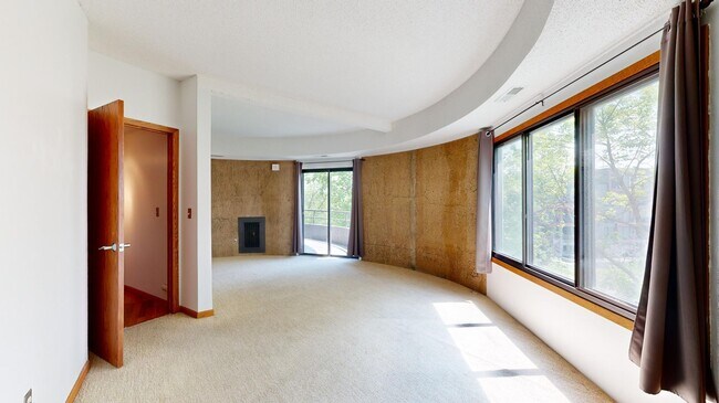 Building Photo - 3141 Dean Court #502