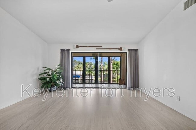 Building Photo - 15350 Moonraker Ct