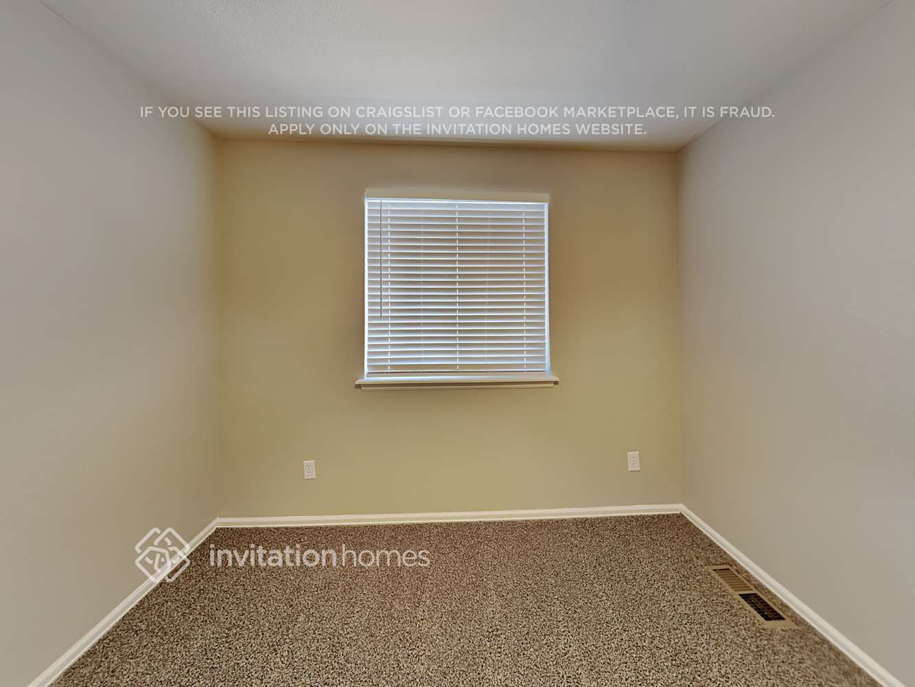 Building Photo - 8151 Meadowcrest Dr