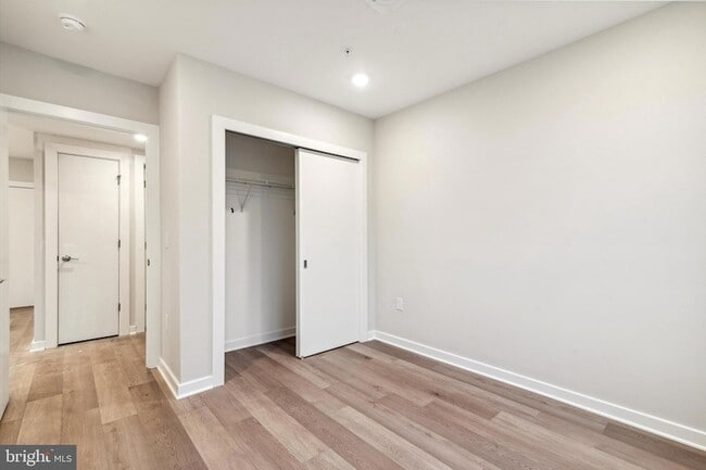 Building Photo - 3449 Scotts Ln