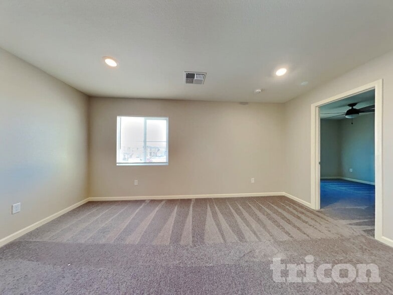 Building Photo - 8958 Elk Ravine Dr