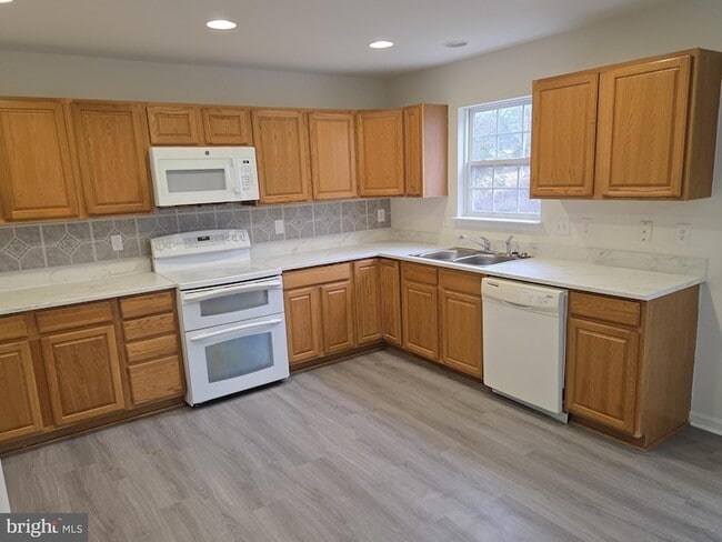 Building Photo - 612 Pendleton Ln