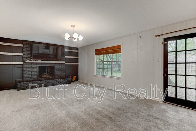 Building Photo - 6878 Kingham Cove