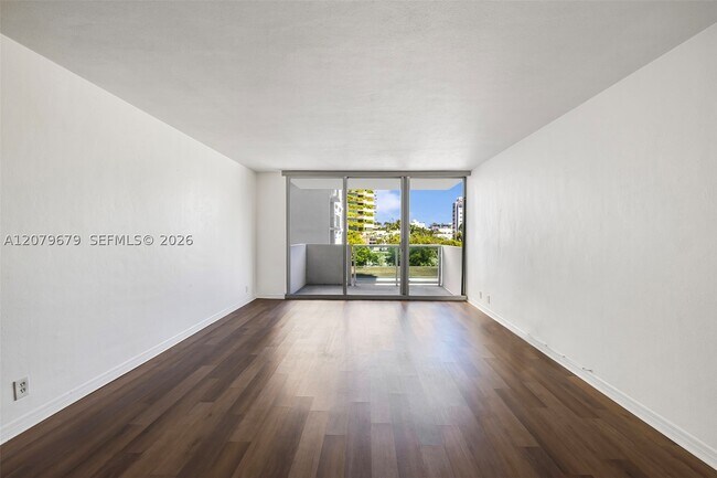 Building Photo - 1200 West Dr