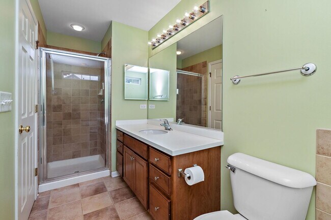Building Photo - 156 Durango Dr