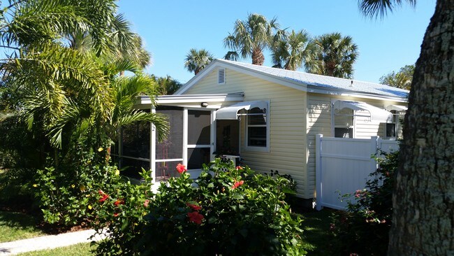 Primary Photo - 2252 NE Pelican Ter