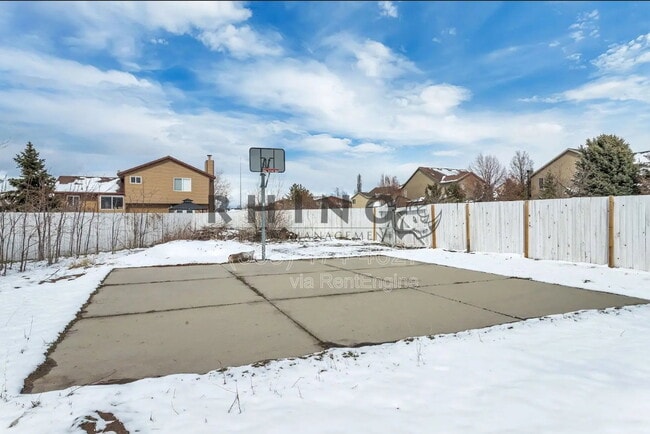 Building Photo - 983 E Dry Gulch Cir