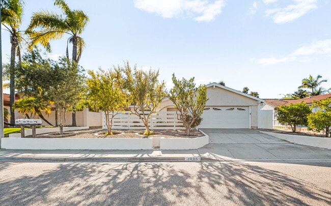 Building Photo - 2039 Village Wood Rd