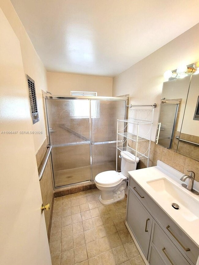 Building Photo - 1431 S 14th Ave