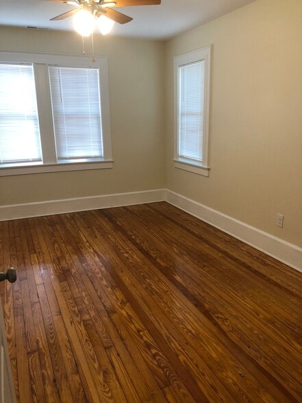 bedroom 2 - 130 Kenwood Ave