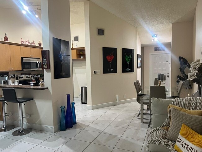 Building Photo - 9446 SW 140th Ct