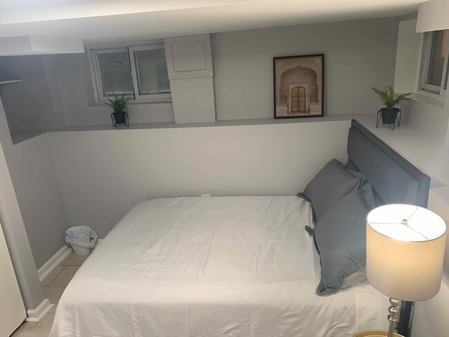 Building Photo - 613 P St NW