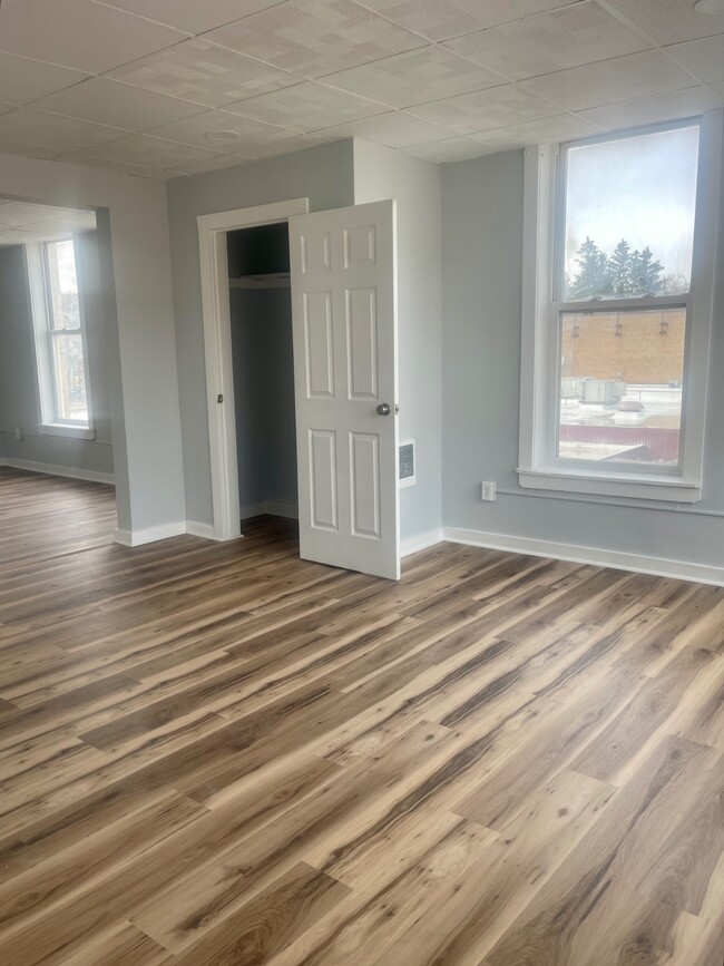 Building Photo - 43-45-45 N Broad St