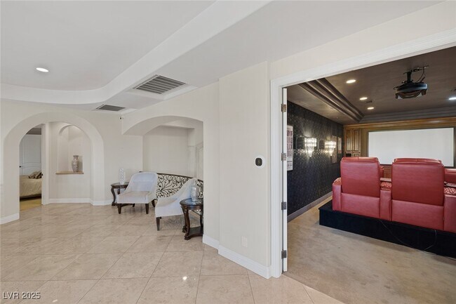 Building Photo - 1545 Villa Rica Dr