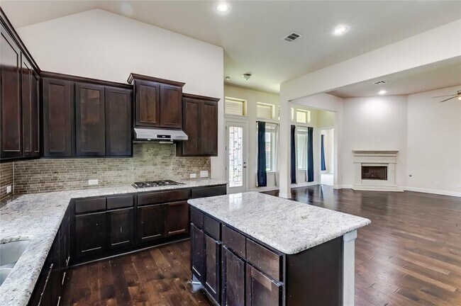Building Photo - 3016 Columbus Loop