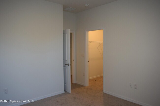 Building Photo - 717 Spoonbill St