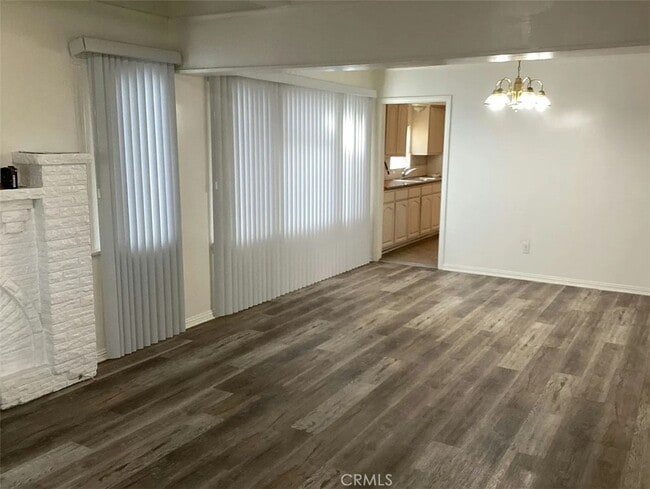 Building Photo - 1538 W 51st Pl