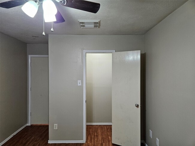 Building Photo - 13111 Cherryglade Ct